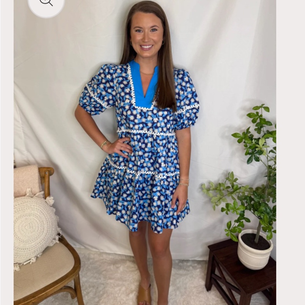 Entro Blue and White Floral April Dress